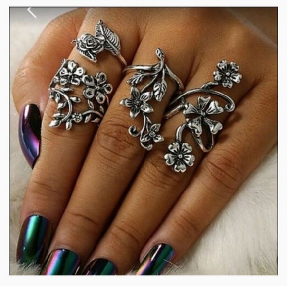 Gorgeous Floral Ring Set - Picture 7 of 8